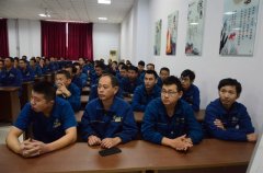 花二車間激勵(lì)員工爭(zhēng)創(chuàng)生產(chǎn)亮點(diǎn) 深化精益生產(chǎn)