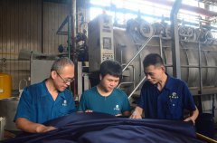 特整丙班氣流機組：三人七個機臺，班產(chǎn)三萬五